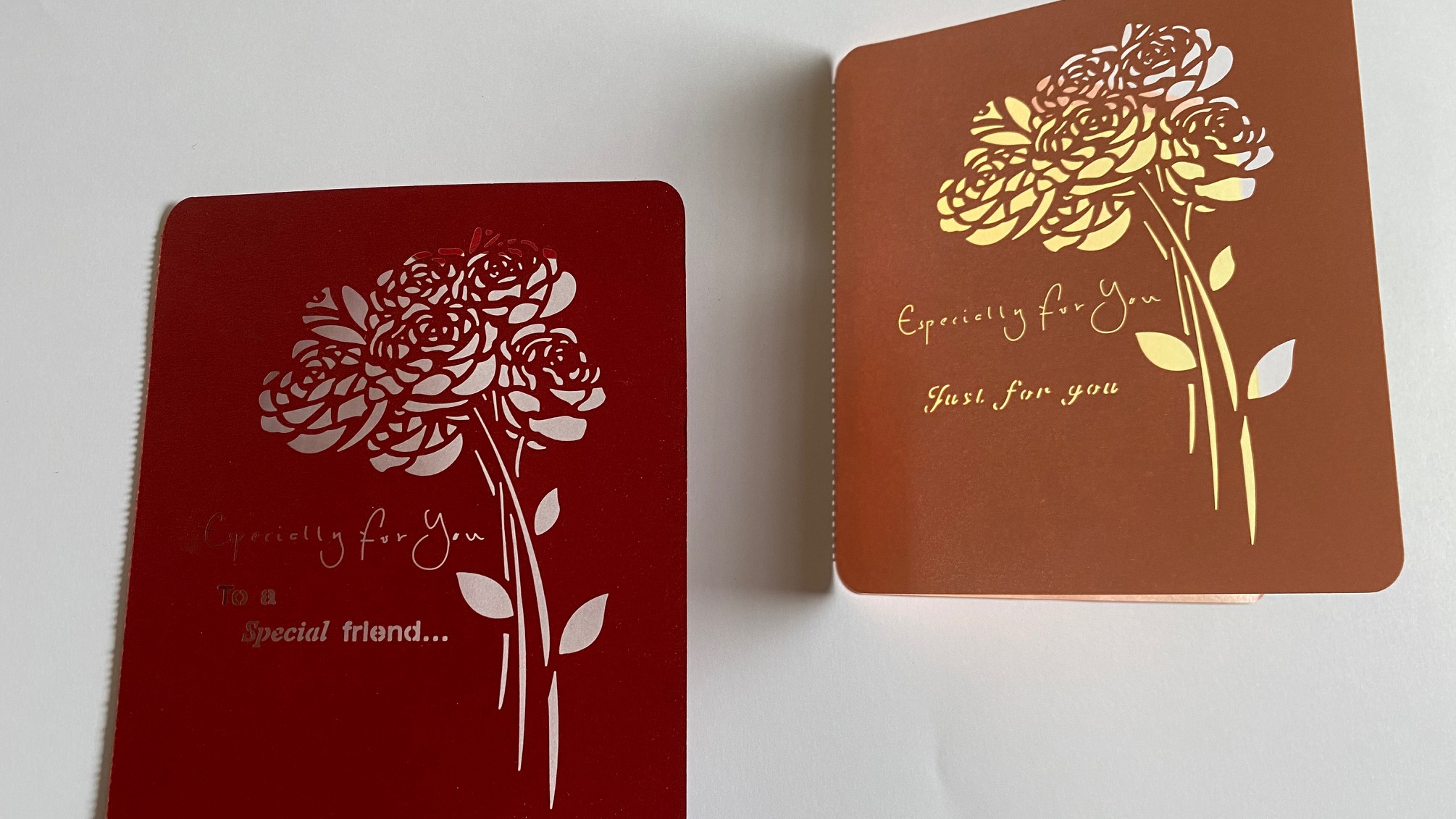 <p>Greeting cards with Lasermake processing</p>
